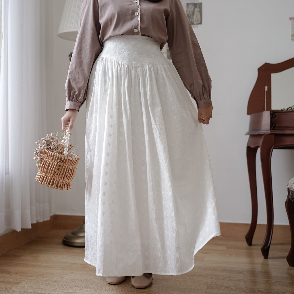 Madebyhara - Yeji Skirt Rok Panjang Katun Bordir Putih Premium Korean Style Haraskirt